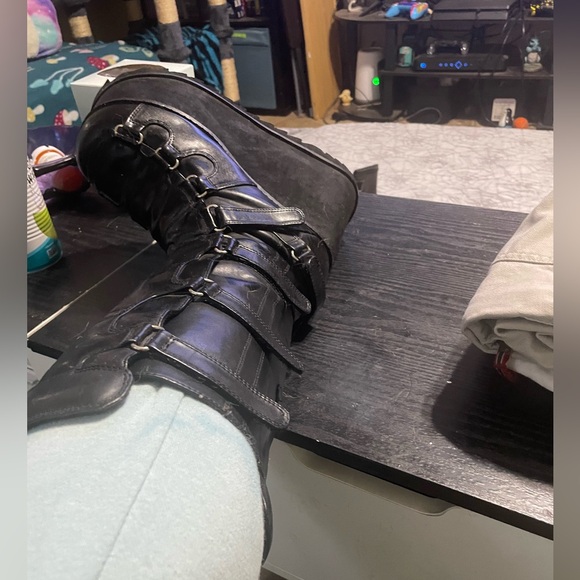 Hot topic size 11 vintage mall goth platform
Boots - Picture 2 of 15
